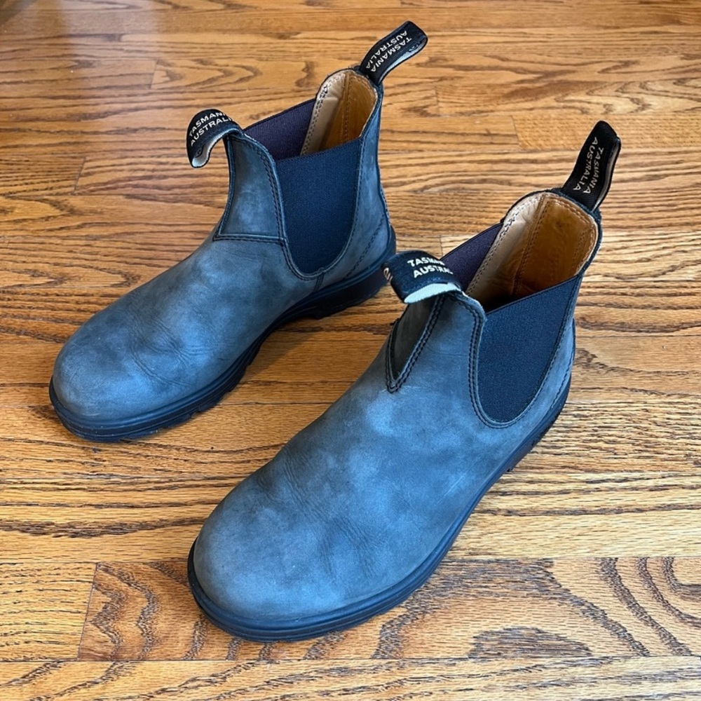 Blundstone unisex Chelsea boots, size AU 7.5